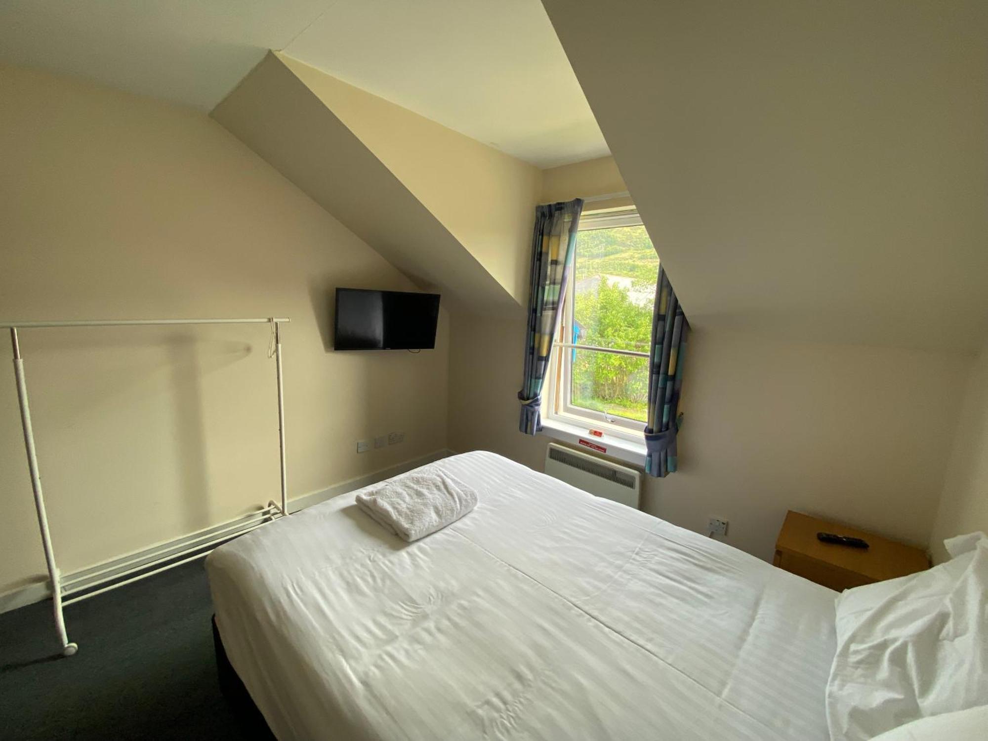 Waterfront Lodge - Accommodation Only Fort William Phòng bức ảnh