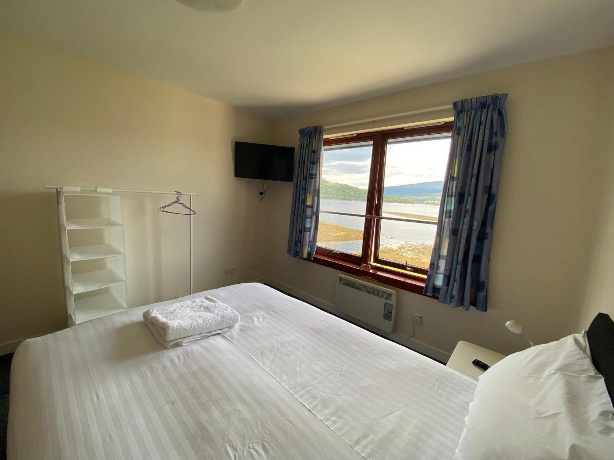 Waterfront Lodge - Accommodation Only Fort William Phòng bức ảnh
